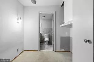 2401 Pennsylvania Ave, Philadelphia, PA 19130 - Photo 17