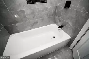 1721 W Lippincott St, Philadelphia, PA 19132 - Photo 15