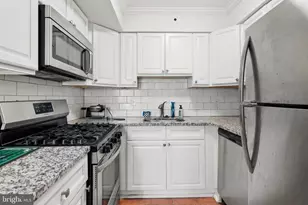 3711 Mimi Circle Circle, Philadelphia, PA 19131 - Photo 7
