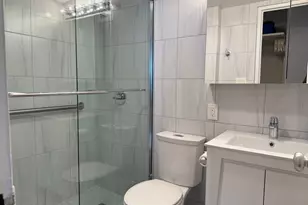200 Locust St, Philadelphia, PA 19106 - Photo 9