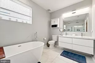629 McClellan St, Philadelphia, PA 19148 - Photo 33