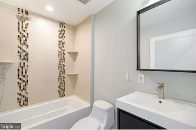 801 N 17th Street #2, Philadelphia, PA 19130 - Photo 9