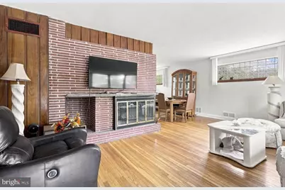 8341 Mansfield Avenue, Philadelphia, PA 19150 - Photo 5