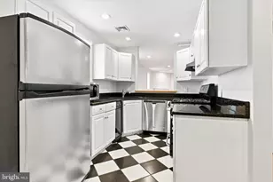 126 Cuthbert St, Philadelphia, PA 19106 - Photo 9