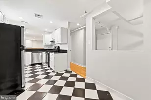 126 Cuthbert St, Philadelphia, PA 19106 - Photo 7