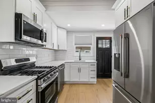 1652 S LeCount St, Philadelphia, PA 19145 - Photo 13