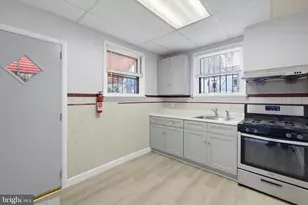 1926 E Hazzard St, Philadelphia, PA 19125 - Photo 7