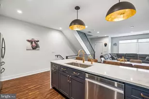 411 Salmon St, Philadelphia, PA 19125 - Photo 9