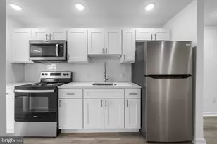 700 N 42nd St, Philadelphia, PA 19104 - Photo 39