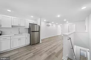 700 N 42nd St, Philadelphia, PA 19104 - Photo 31