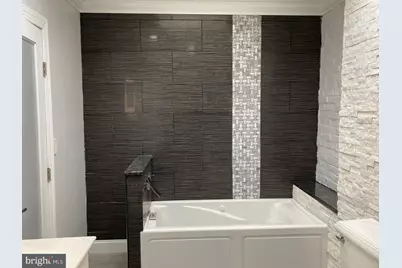 2445 S Lawrence Street, Philadelphia, PA 19148 - Photo 27
