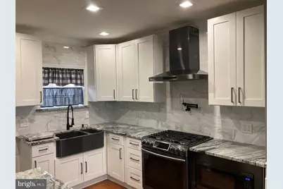 2445 S Lawrence Street, Philadelphia, PA 19148 - Photo 11