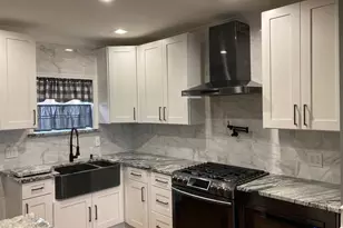 2445 S Lawrence St, Philadelphia, PA 19148 - Photo 11