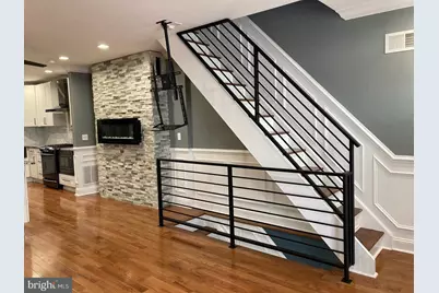 2445 S Lawrence Street, Philadelphia, PA 19148 - Photo 3