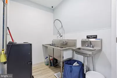 222 Hartel Avenue, Philadelphia, PA 19111 - Photo 15