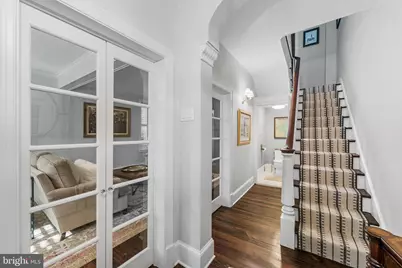 197 E Evergreen Avenue, Philadelphia, PA 19118 - Photo 5