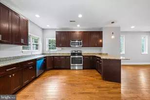 7845 Nixon St, Philadelphia, PA 19128 - Photo 9