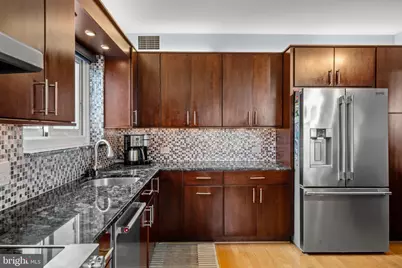 2301 Cherry Street #12G, Philadelphia, PA 19103 - Photo 7