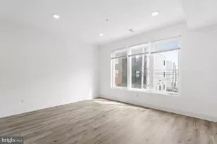 2429 W Thompson St, Philadelphia, PA 19121 - Photo 9