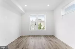 2429 W Thompson St, Philadelphia, PA 19121 - Photo 11