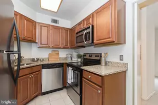 2031 Chancellor St, Philadelphia, PA 19103 - Photo 11