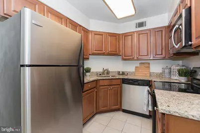 2031 Chancellor Street, Philadelphia, PA 19103 - Photo 9