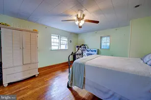 37 E Mermaid Ln, Philadelphia, PA 19118 - Photo 11