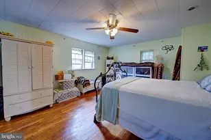 37 E Mermaid Ln, Philadelphia, PA 19118 - Photo 17