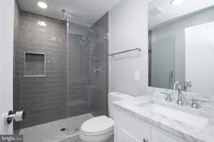 817 N 20th St, Philadelphia, PA 19130 - Photo 17