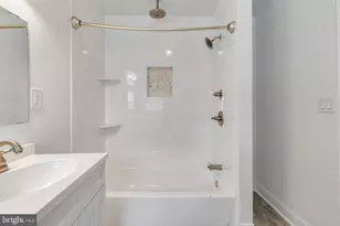 1906 E Albert St, Philadelphia, PA 19125 - Photo 27