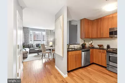 1425 Locust Street #4F, Philadelphia, PA 19102 - Photo 5