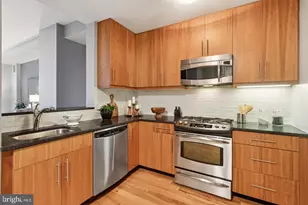 1425 Locust St, Philadelphia, PA 19102 - Photo 11