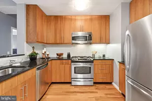 1425 Locust St, Philadelphia, PA 19102 - Photo 9