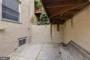 2812 Ernest St, Philadelphia, PA 19145 - Photo 9