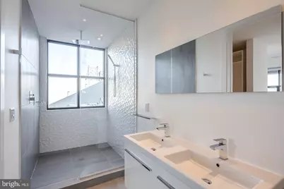 240 N 2nd Street #UNIT 4E, Philadelphia, PA 19106 - Photo 9