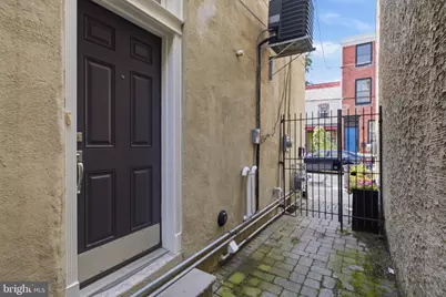 953 N Randolph Street #2R, Philadelphia, PA 19123 - Photo 3