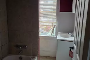 7033 Saybrook Ave, Philadelphia, PA 19142 - Photo 17
