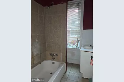 7033 Saybrook Avenue, Philadelphia, PA 19142 - Photo 19