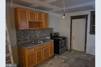 7033 Saybrook Avenue, Philadelphia, PA 19142 - Photo 11