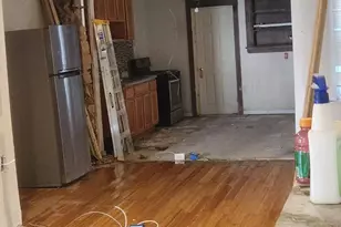 7033 Saybrook Ave, Philadelphia, PA 19142 - Photo 5