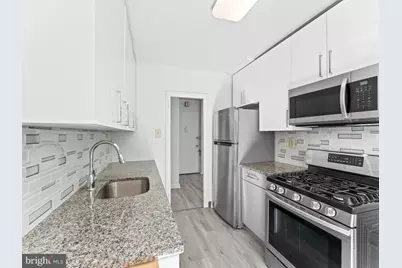 2601 Pennsylvania Avenue #822, Philadelphia, PA 19130 - Photo 3