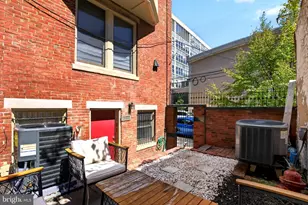 1500 Green St, Philadelphia, PA 19130 - Photo 3