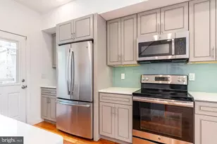 1719 Erdman St, Philadelphia, PA 19130 - Photo 3