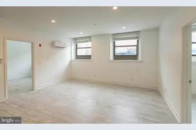 427 Monroe Street #UNIT 402, Philadelphia, PA 19146 - Photo 5