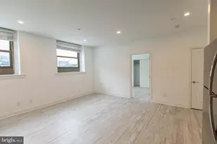 427 Monroe St, Philadelphia, PA 19146 - Photo 9