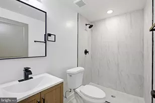 669 N 39th St, Philadelphia, PA 19104 - Photo 11