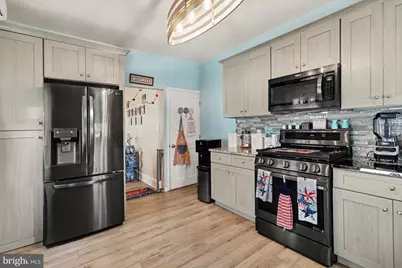 523 Green, Philadelphia, PA 19128 - Photo 3