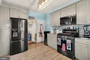 523 Green, Philadelphia, PA 19128 - Photo 3