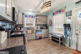 523 Green, Philadelphia, PA 19128 - Photo 7