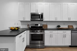 1807 Wylie St, Philadelphia, PA 19130 - Photo 9